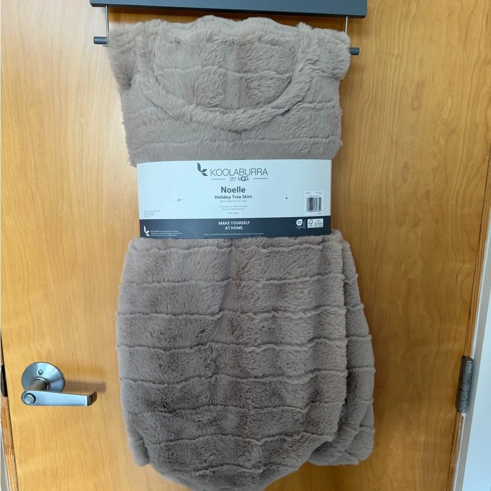Koolaburra by UGG, Noelle Holiday Tree Skirt, 54” Round MSRP $70